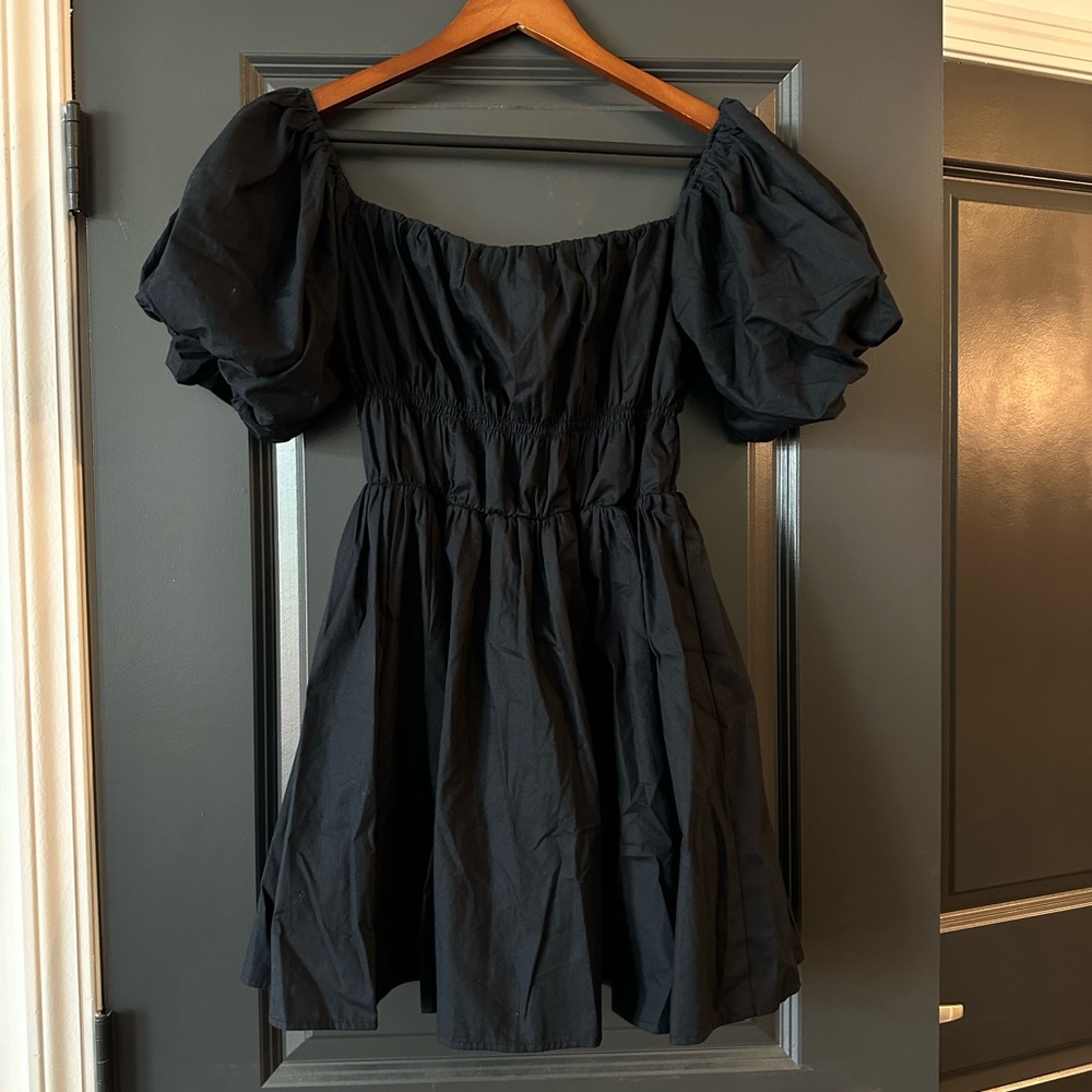 Abercrombie and Fitch Black short puff sleeve dress